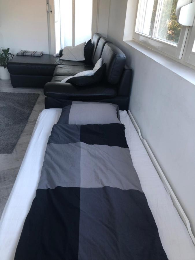 Apartment Bright, Spacious 3 Bedroom, Garage *