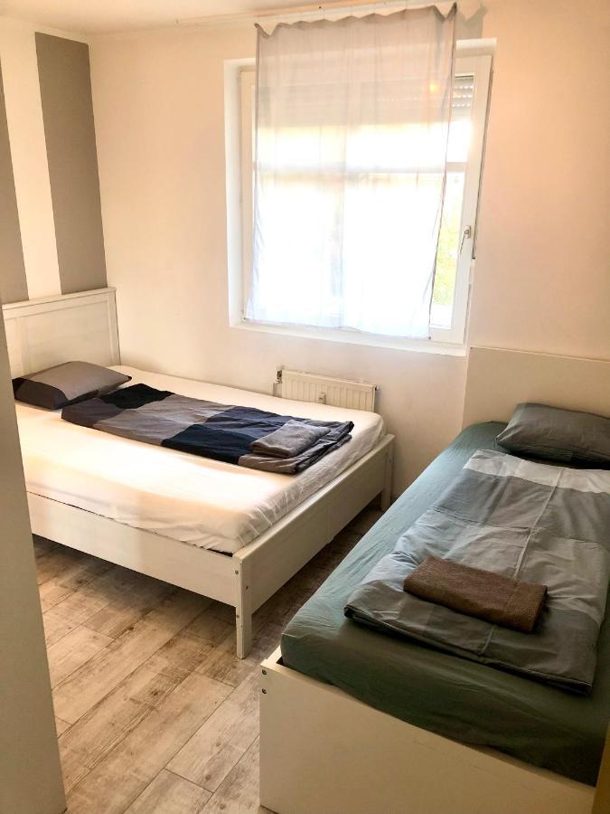 Apartment Bright, Spacious 3 Bedroom, Garage *